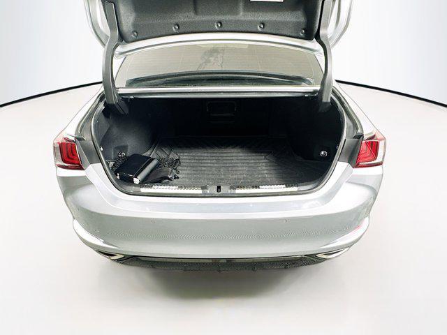 Photo of 2022 Iridium Lexus ES 350