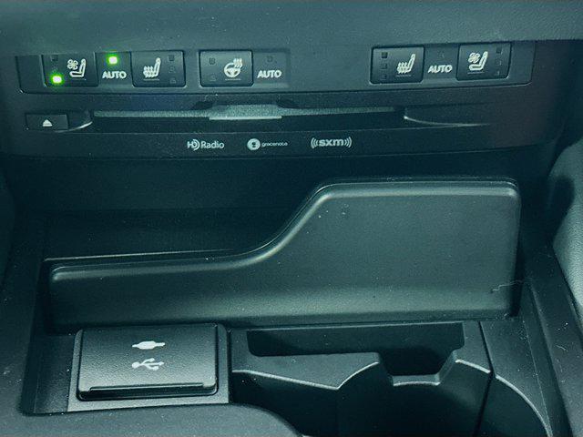 Photo of 2022 Iridium Lexus ES 350