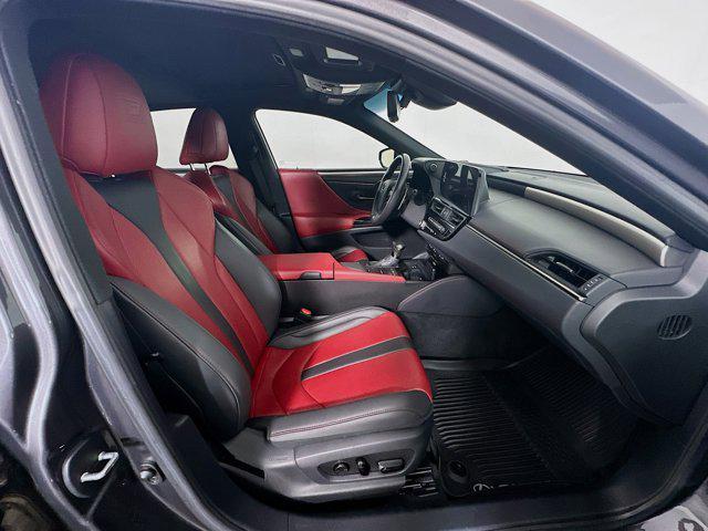 Photo of 2022 Cloudburst Gray Lexus ES 350