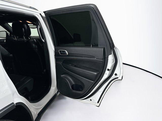 Photo of 2020 Bright White Clearcoat Jeep Grand Cherokee