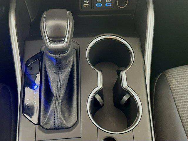 Photo of 2022 Midnight Black Metallic Toyota Highlander