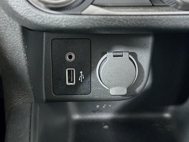 Photo of 2024 Super Black Nissan Kicks