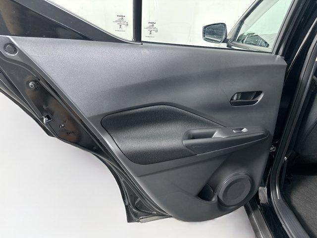 Photo of 2024 Super Black Nissan Kicks