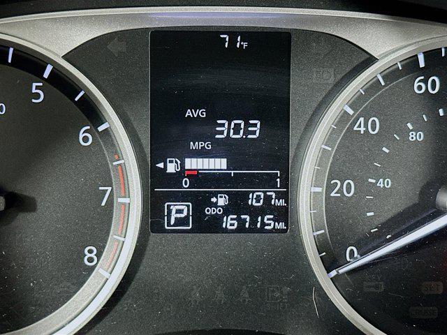 Photo of 2024 Super Black Nissan Kicks