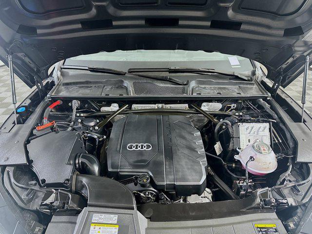 Photo of 2022 Daytona Gray Pearl Effect Audi Q5