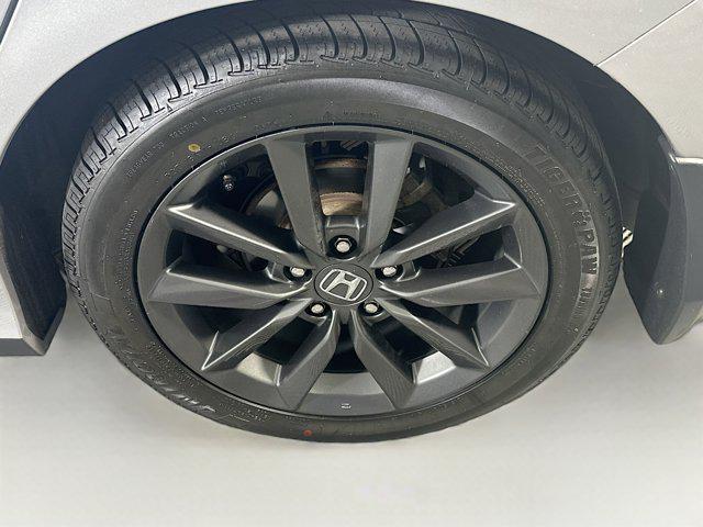 Photo of 2020 Sonic Gray Pearl Honda Civic
