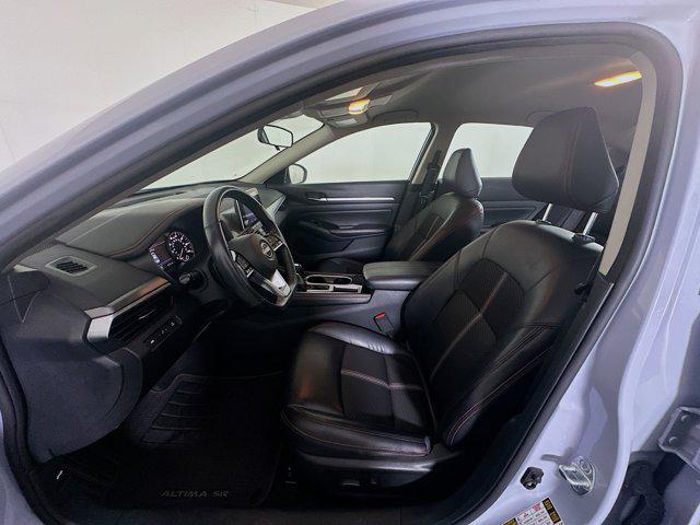 Photo of 2024 Gray Sky Pearl Nissan Altima