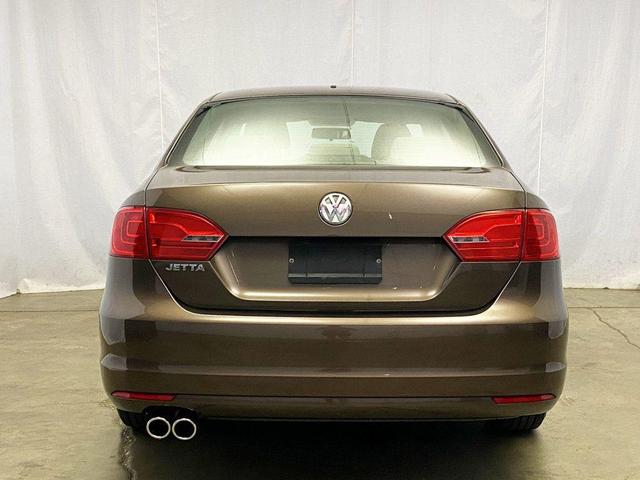 Photo of 2011 Toffee Brown Metallic Volkswagen Jetta