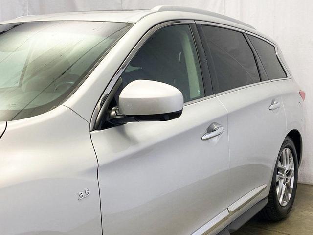 Photo of 2015 Liquid Platinum INFINITI QX60
