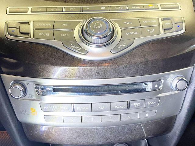 Photo of 2015 Liquid Platinum INFINITI QX60
