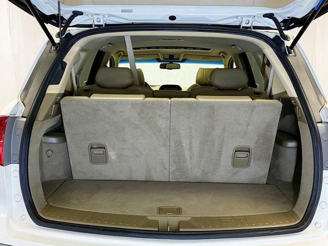 Photo of 2009 Aspen White Pearl Acura MDX