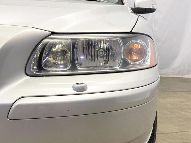 Photo of 2007 Silver Metallic Volvo V70