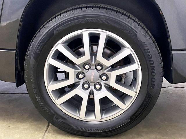 Photo of 2014 Iridium Metallic GMC Acadia