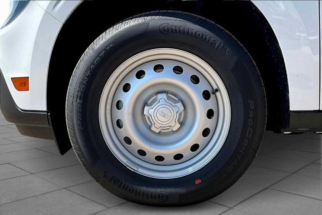 Photo of 2025 White Ford Maverick