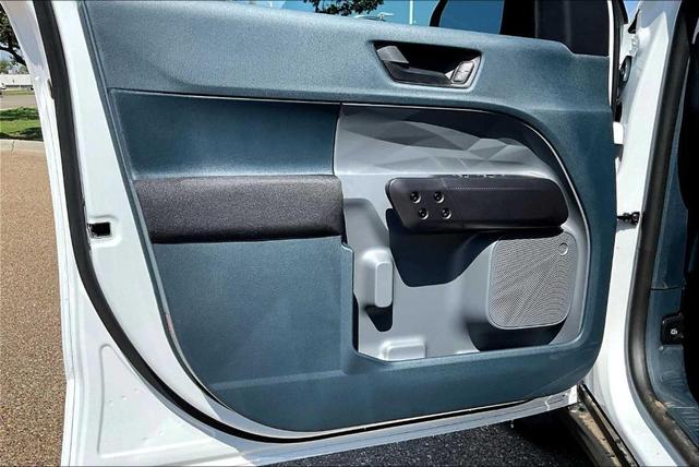 Photo of 2025 White Ford Maverick