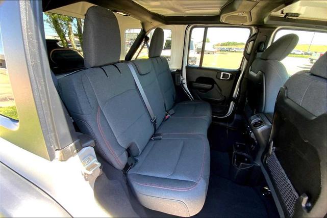 Photo of 2024 Silver Zynith Clearcoat Jeep Wrangler