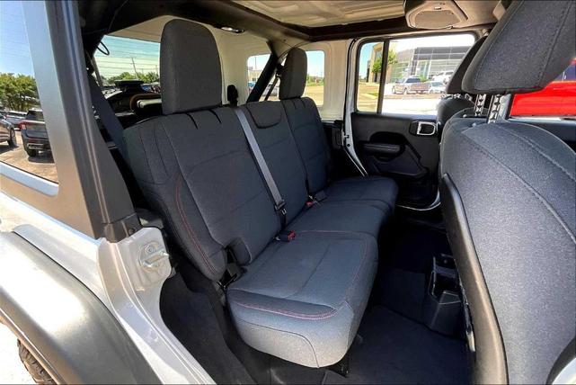 Photo of 2024 Silver Zynith Clearcoat Jeep Wrangler