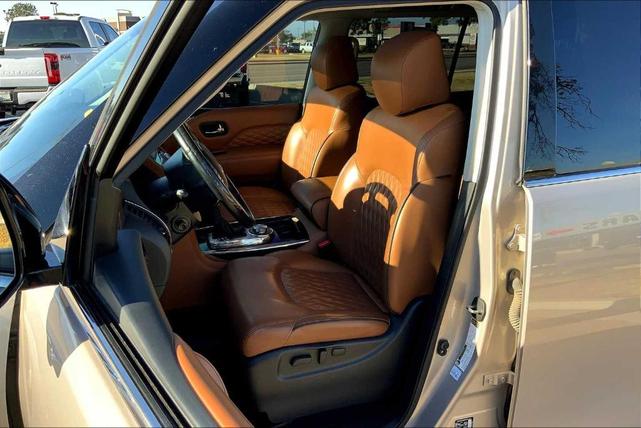 Photo of 2018 Champagne Quartz INFINITI QX80
