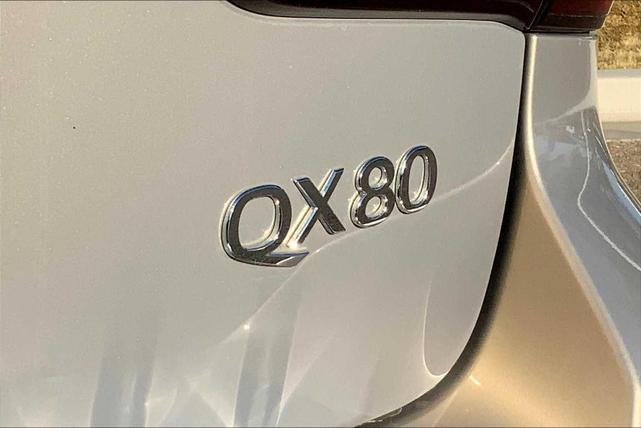 Photo of 2018 Champagne Quartz INFINITI QX80