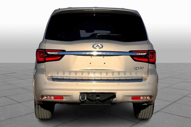 Photo of 2018 Champagne Quartz INFINITI QX80