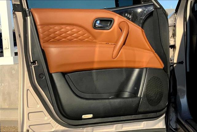 Photo of 2018 Champagne Quartz INFINITI QX80