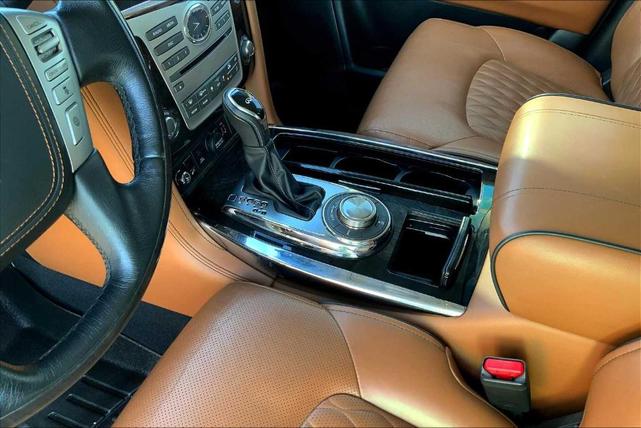 Photo of 2018 Champagne Quartz INFINITI QX80