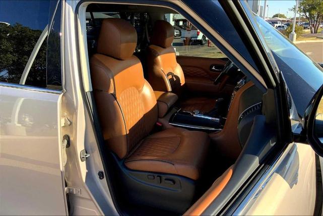 Photo of 2018 Champagne Quartz INFINITI QX80
