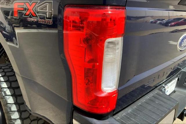 Photo of 2017 Blue Jeans Metallic Ford F-250