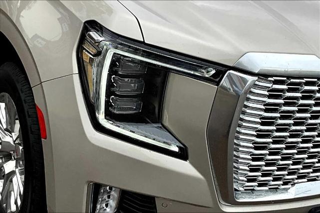 Photo of 2021 Beige Pearl Metallic GMC Yukon