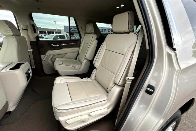 Photo of 2021 Beige Pearl Metallic GMC Yukon