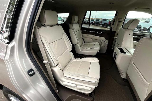 Photo of 2021 Beige Pearl Metallic GMC Yukon