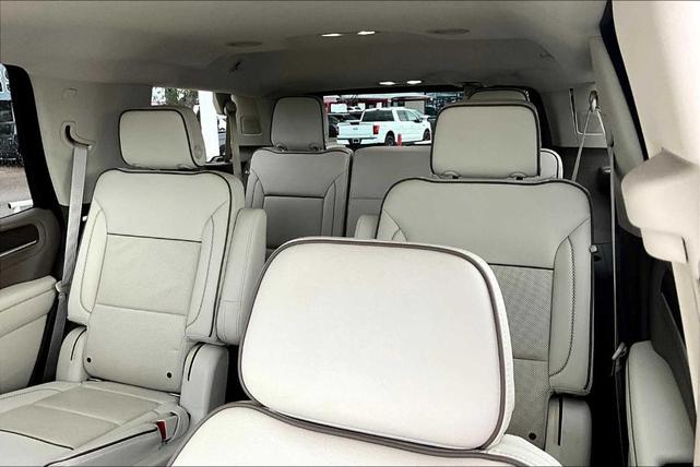 Photo of 2021 Beige Pearl Metallic GMC Yukon