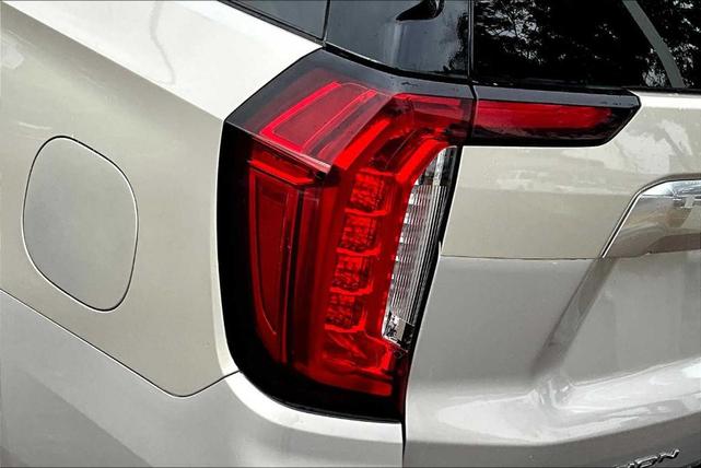 Photo of 2021 Beige Pearl Metallic GMC Yukon