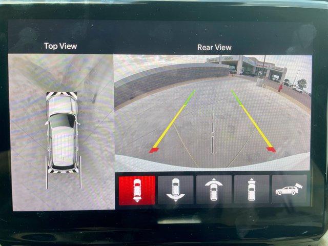 Photo of 2024 Bright White Clearcoat Jeep Grand Cherokee