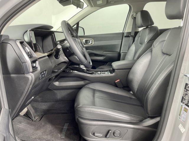 Photo of 2022 Wolf Gray Kia Sorento