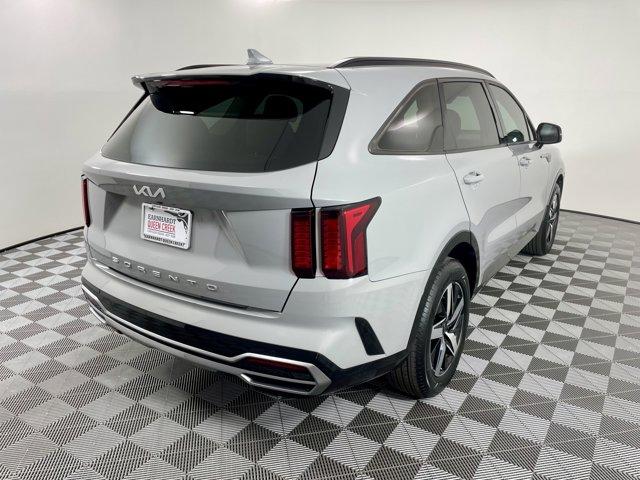 Photo of 2022 Wolf Gray Kia Sorento