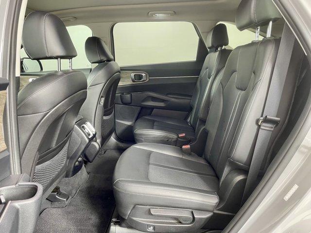 Photo of 2022 Wolf Gray Kia Sorento