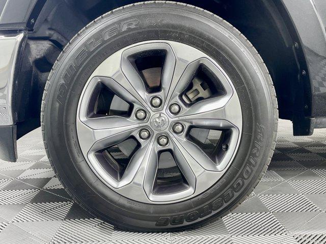 Photo of 2019 Diamond Black Crystal Pearlcoat RAM 1500