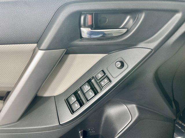 Photo of 2014 Dark Gray Metallic Subaru Forester