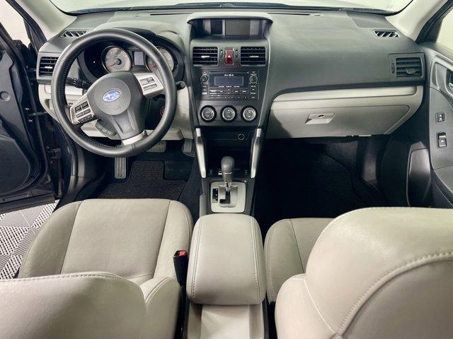 Photo of 2014 Dark Gray Metallic Subaru Forester