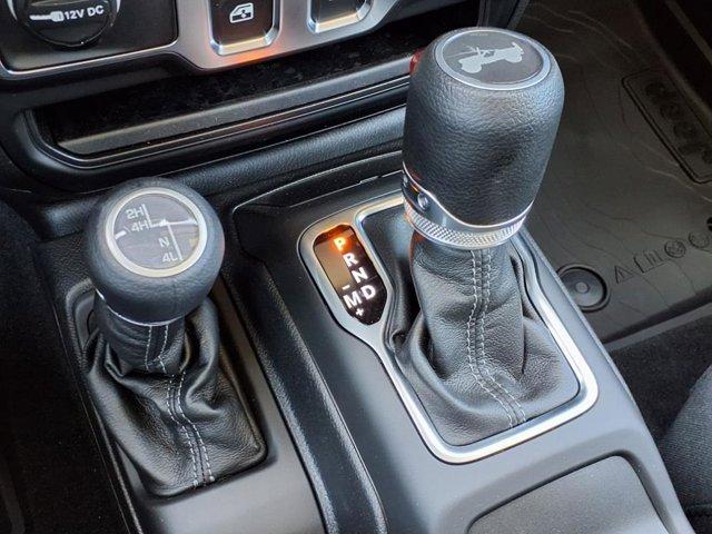 Photo of 2025 Granite Crystal Metallic Clearcoat Jeep Wrangler