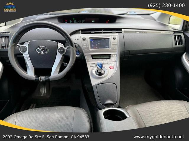Photo of 2012 Classic Silver Metallic Toyota Prius Plug-in