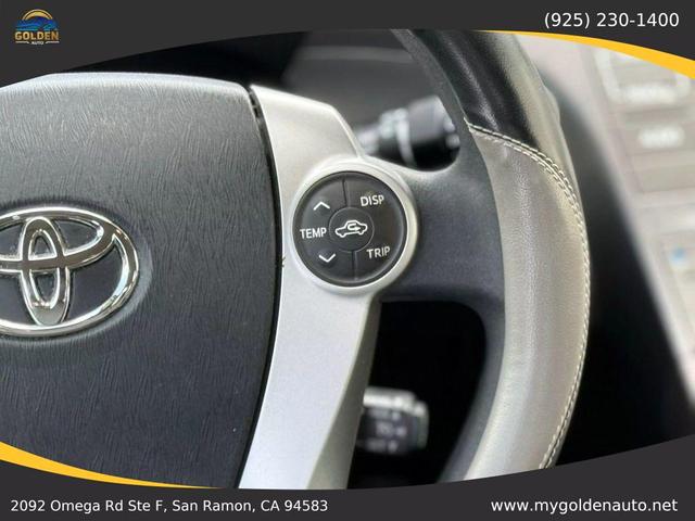 Photo of 2012 Classic Silver Metallic Toyota Prius Plug-in