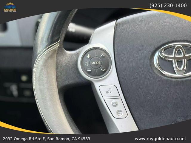 Photo of 2012 Classic Silver Metallic Toyota Prius Plug-in