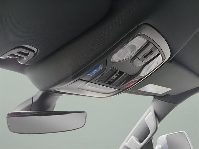 Photo of 2024 Bright White Clearcoat RAM 1500