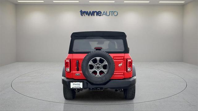 Photo of 2021 Race Red Ford Bronco