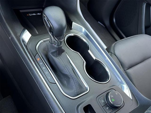 Photo of 2023 Mosaic Black Metallic Chevrolet Traverse