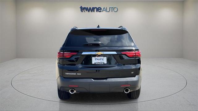 Photo of 2023 Mosaic Black Metallic Chevrolet Traverse