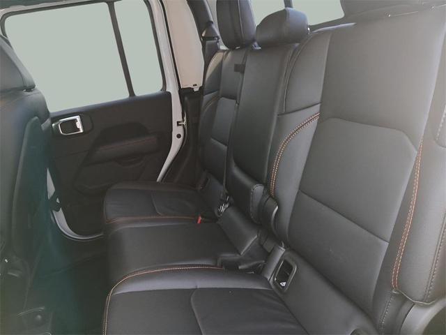 Photo of 2023 Bright White Clearcoat Jeep Gladiator