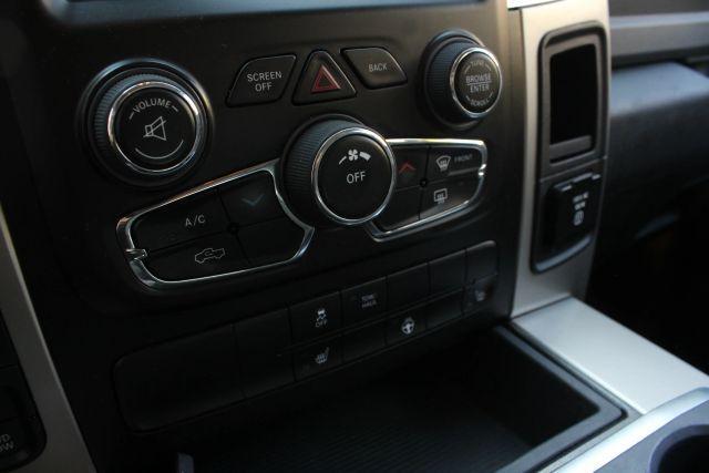 Photo of 2014 White RAM 1500